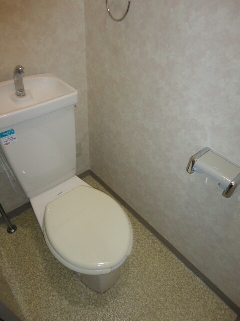 物件内観写真9　(トイレ)
