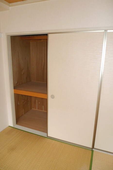 物件内観写真7　(収納)