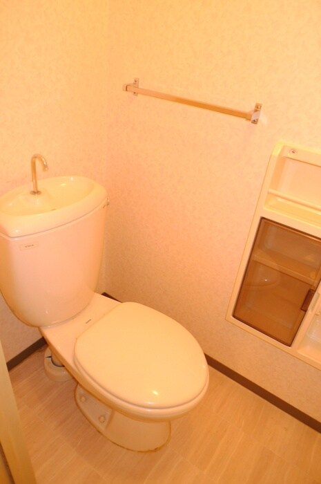 物件内観写真11　(トイレ)