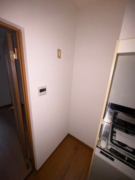 物件内観写真18　(廊下)