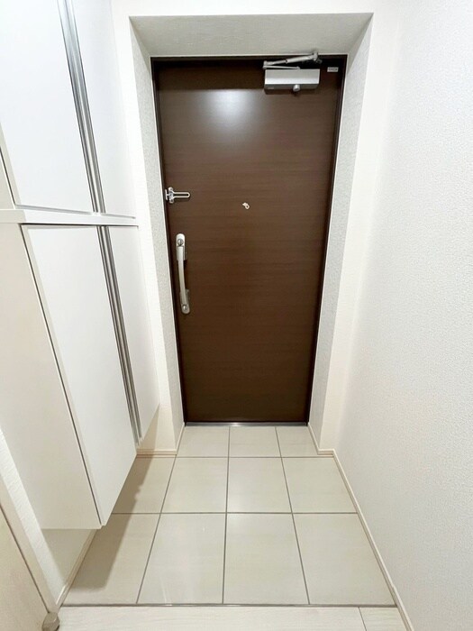 物件内観写真18　(玄関)