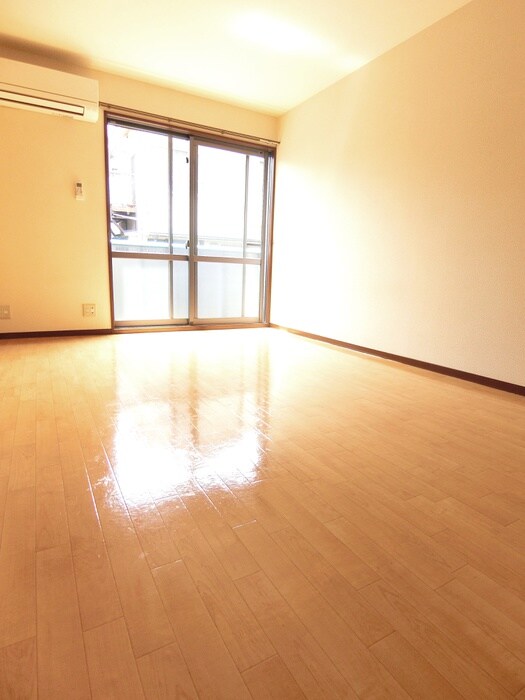 物件内観写真6　(居室)