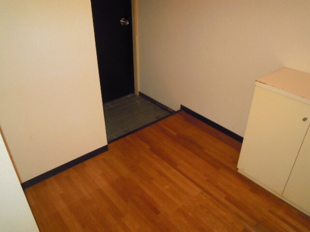 物件内観写真15　(玄関)