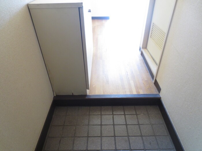 物件内観写真15　(玄関)