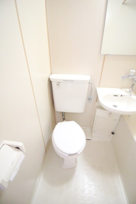 物件内観写真14　(トイレ)