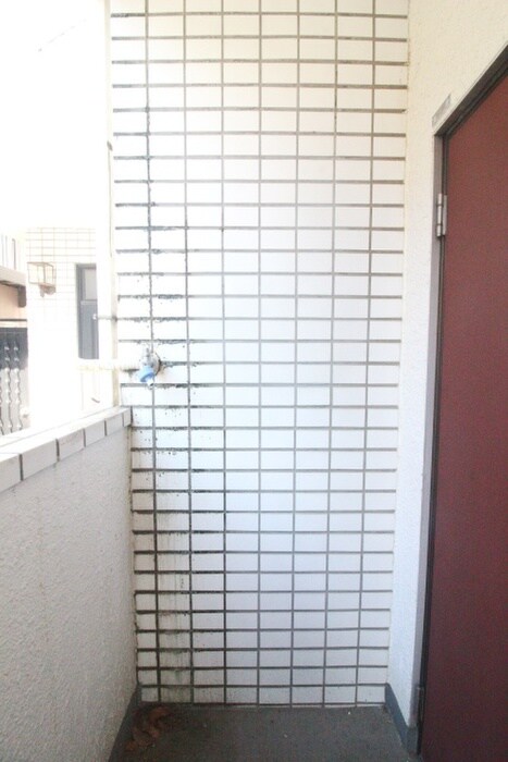 物件内観写真15　(洗濯機置場)