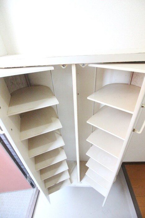 物件内観写真17　(靴箱)