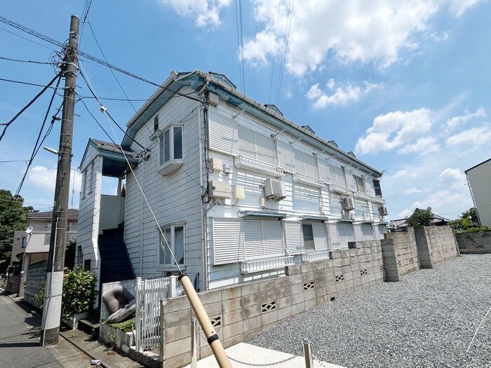 ペアパレス大泉の物件外観写真