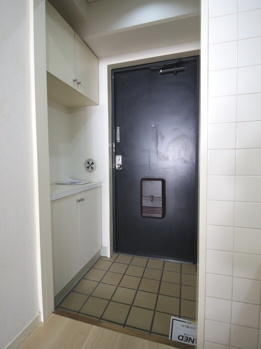 物件内観写真17　(玄関)