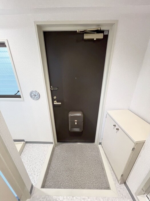 物件内観写真17　(玄関)