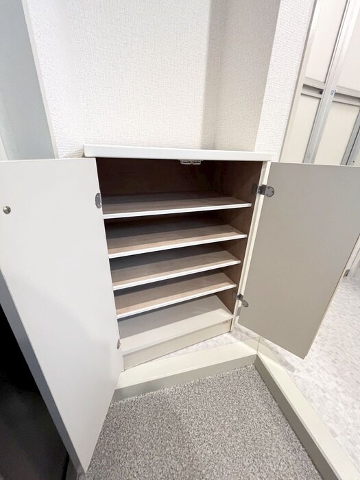 物件内観写真18　(靴箱)