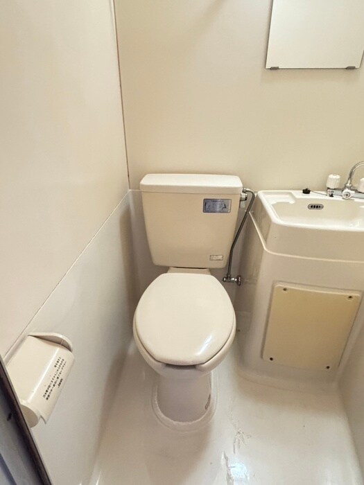 物件内観写真14　(トイレ)