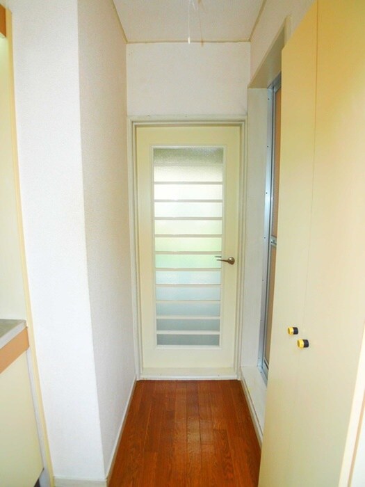 物件内観写真10　(廊下)