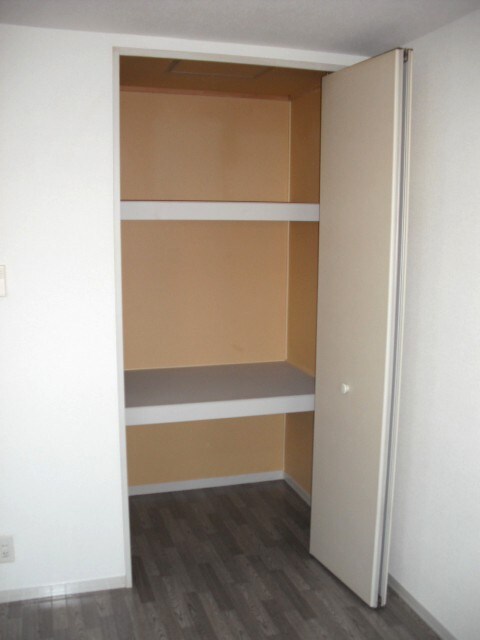 物件内観写真8　(収納)