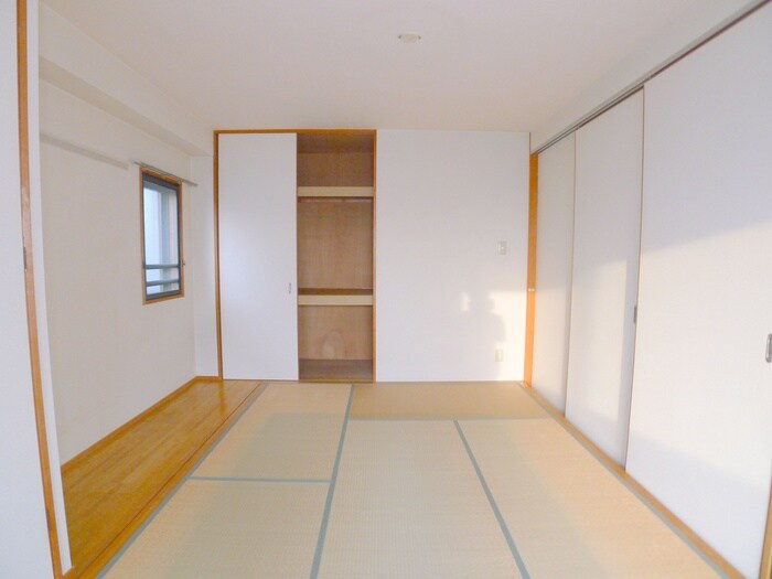 物件内観写真18　(収納)