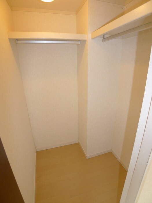 物件内観写真7　(収納)