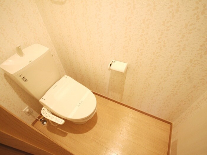 物件内観写真14　(トイレ)