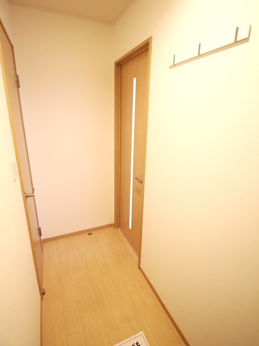 物件内観写真16　(廊下)