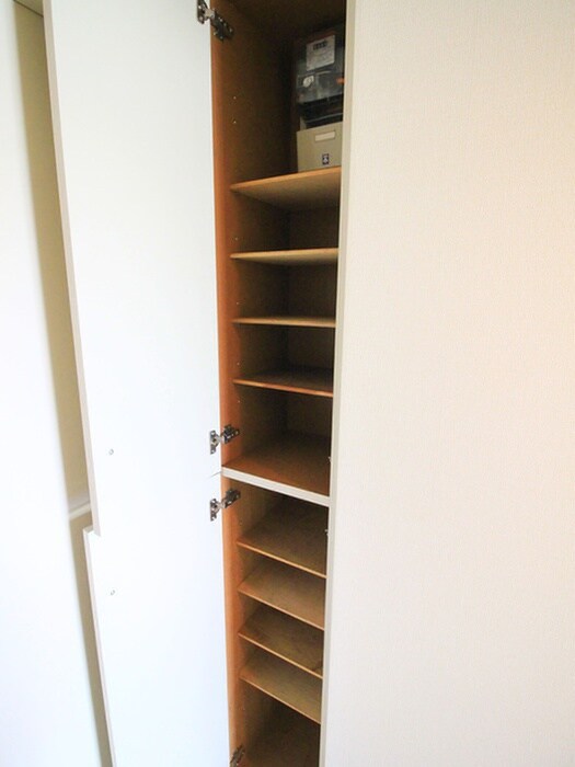 物件内観写真7　(靴箱)