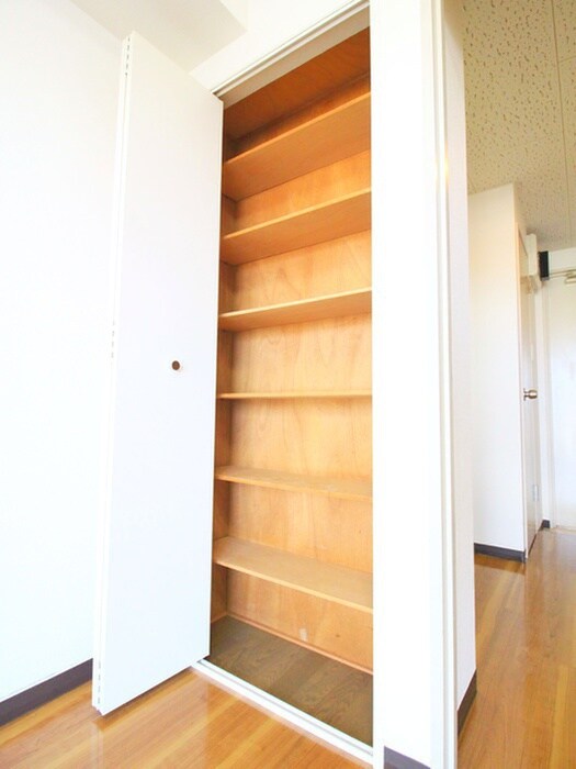 物件内観写真14　(廊下)