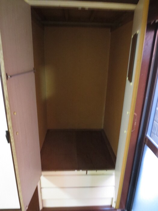 物件内観写真6　(収納)