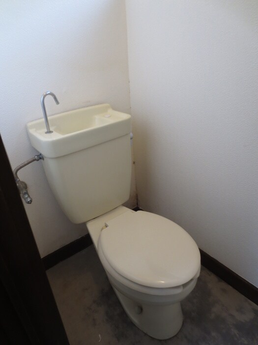 物件内観写真12　(トイレ)