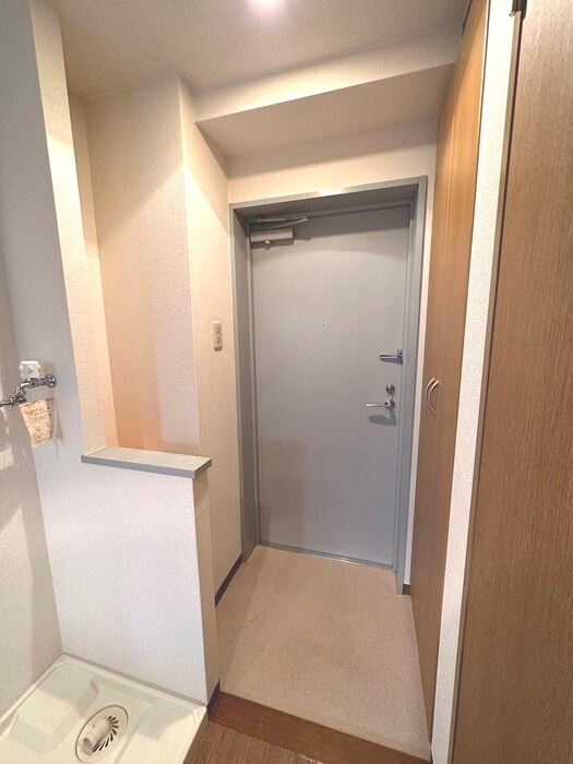 物件内観写真15　(玄関)