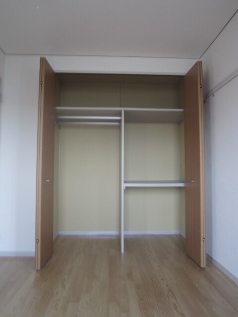 物件内観写真12　(収納)