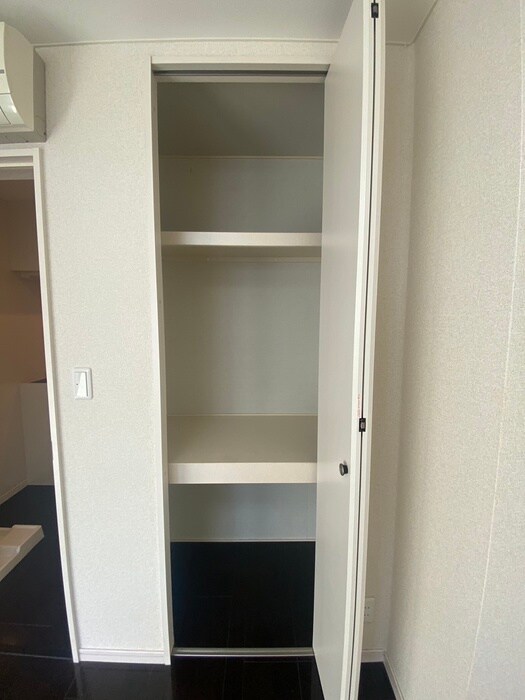 物件内観写真16　(収納)