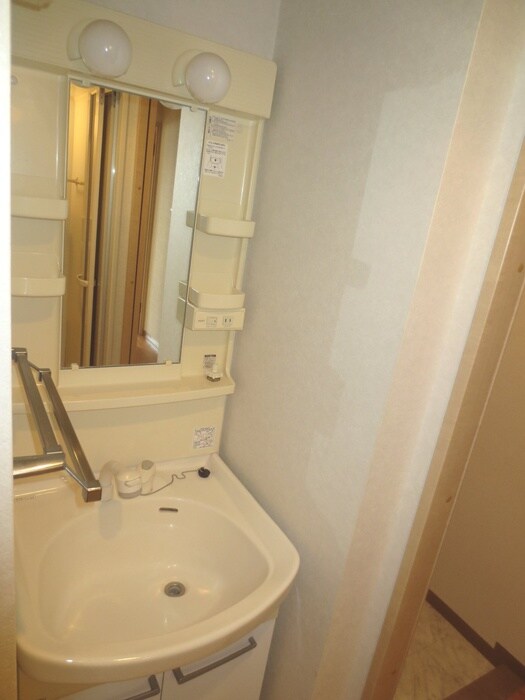 物件内観写真11　(洗面)