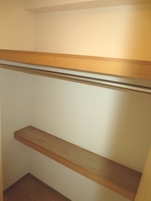 物件内観写真12　(収納)