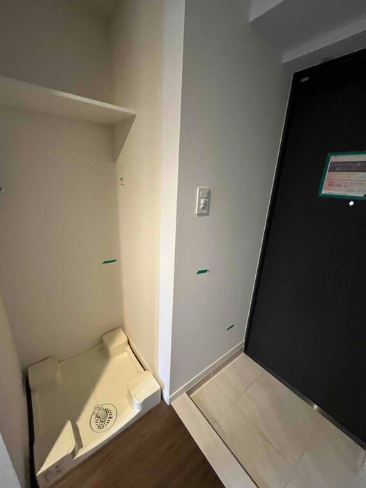 物件内観写真13　(洗濯機置場)