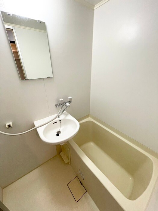 物件内観写真12　(バス／シャワールーム等)