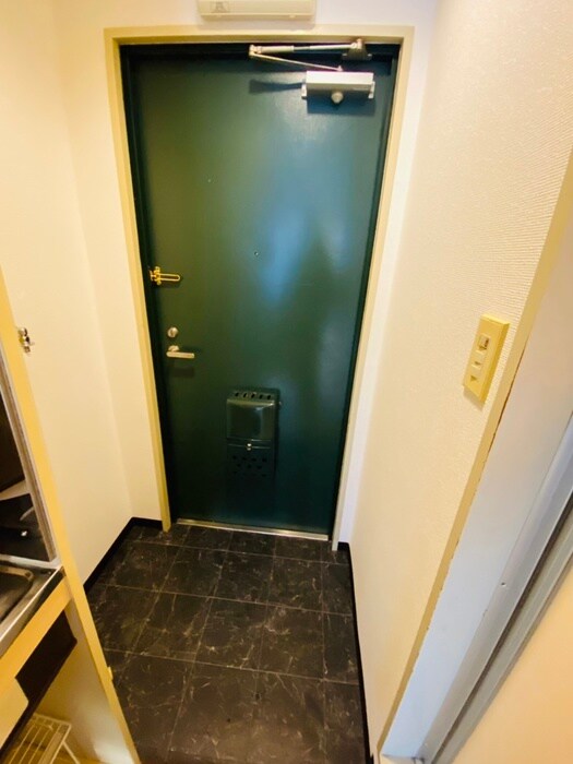 物件内観写真20　(玄関)