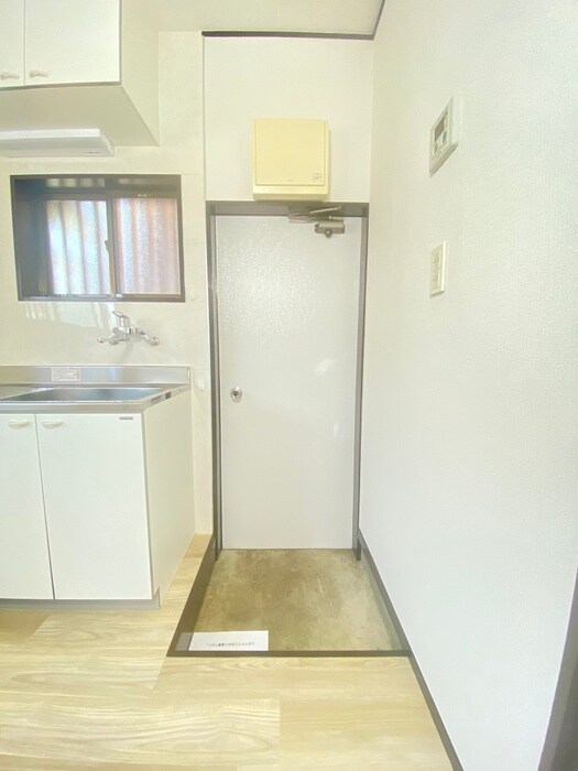 物件内観写真15　(玄関)