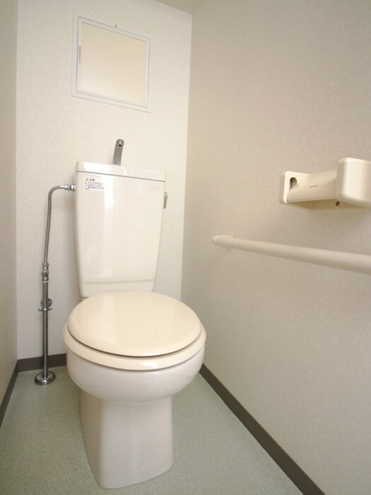 物件内観写真12　(トイレ)