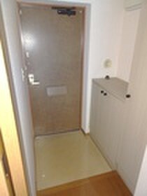 物件内観写真14　(玄関)