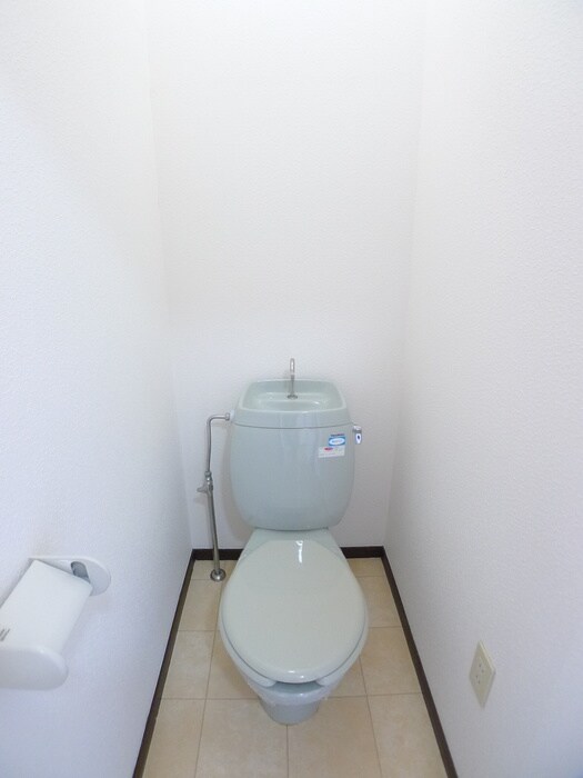 物件内観写真8　(トイレ)