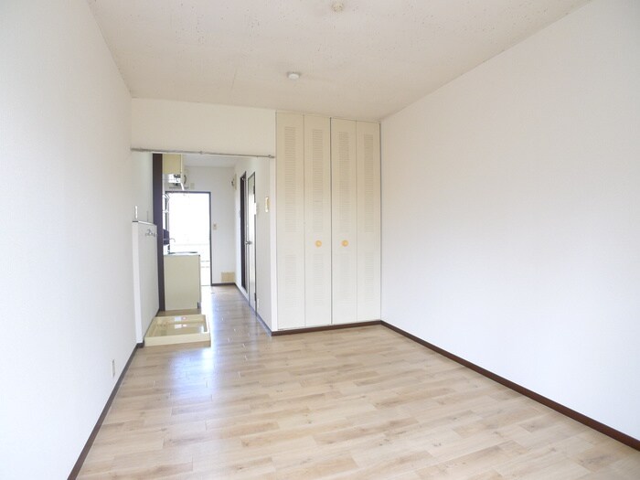 物件内観写真11　(居室)