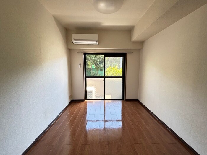 物件内観写真12　(居室)