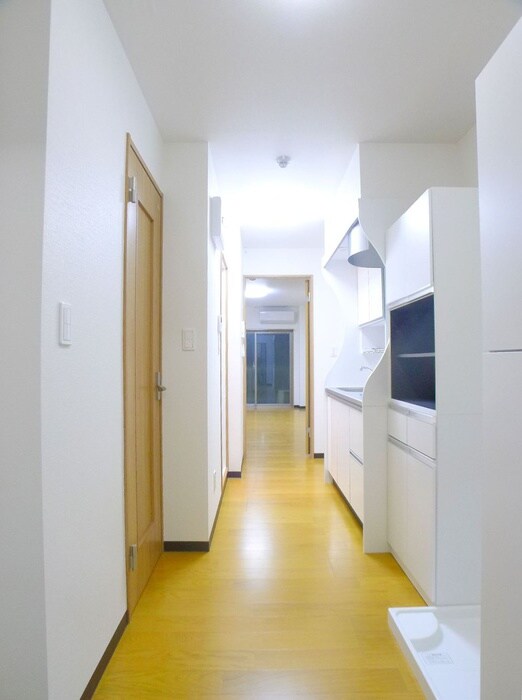 物件内観写真6　(廊下)