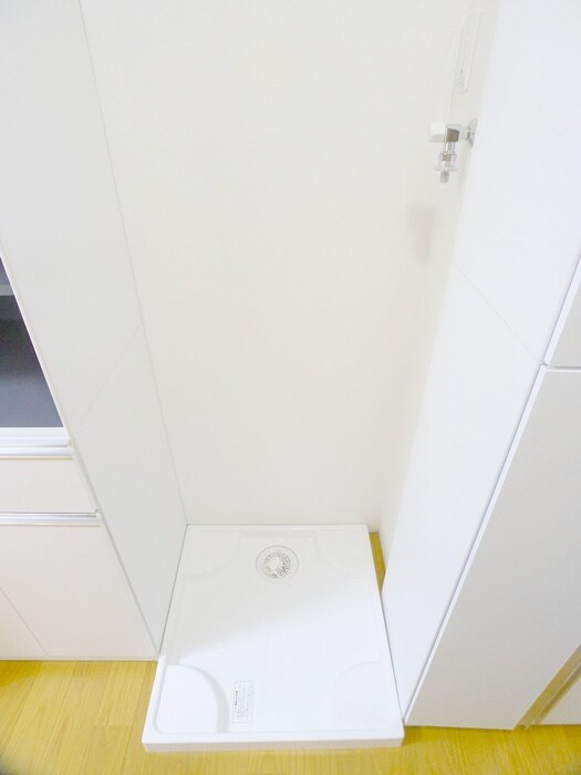 物件内観写真18　(洗濯機置場)