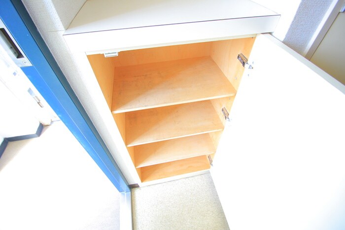 物件内観写真15　(靴箱)