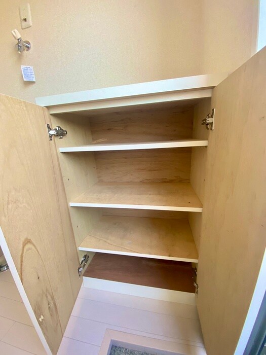 物件内観写真11　(靴箱)