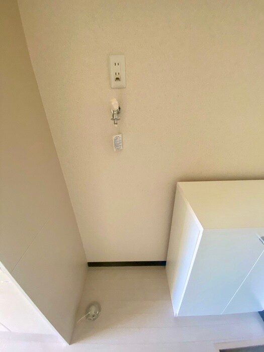 物件内観写真15　(洗濯機置場)