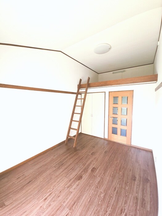 物件内観写真9　(居室)