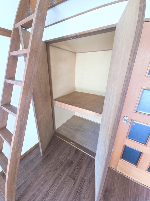 物件内観写真12　(収納)