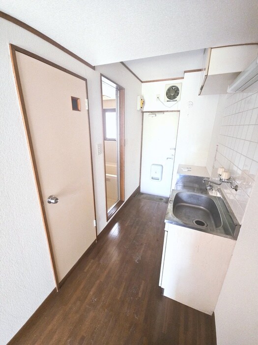 物件内観写真20　(廊下)