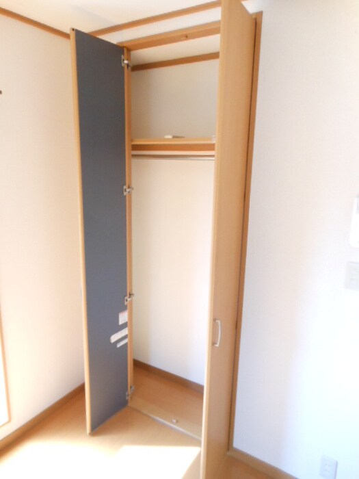 物件内観写真6　(収納)
