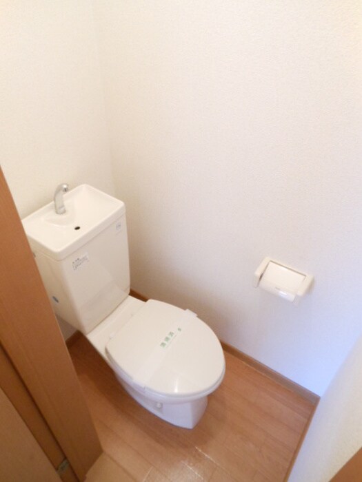 物件内観写真9　(トイレ)